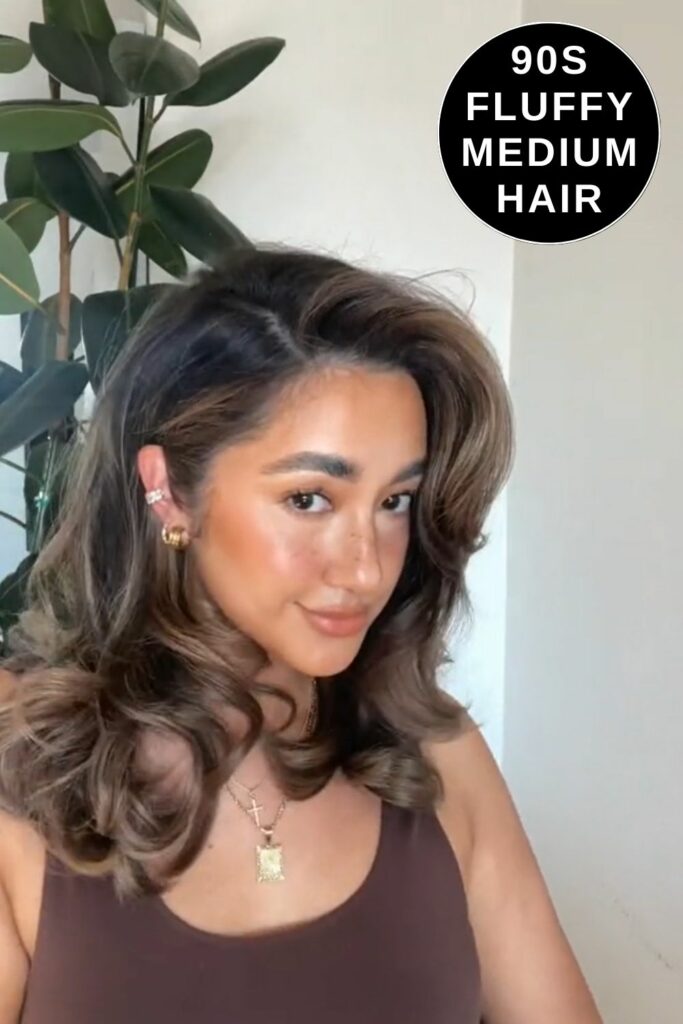 Medium Hairstyles for Women with a 90s influence