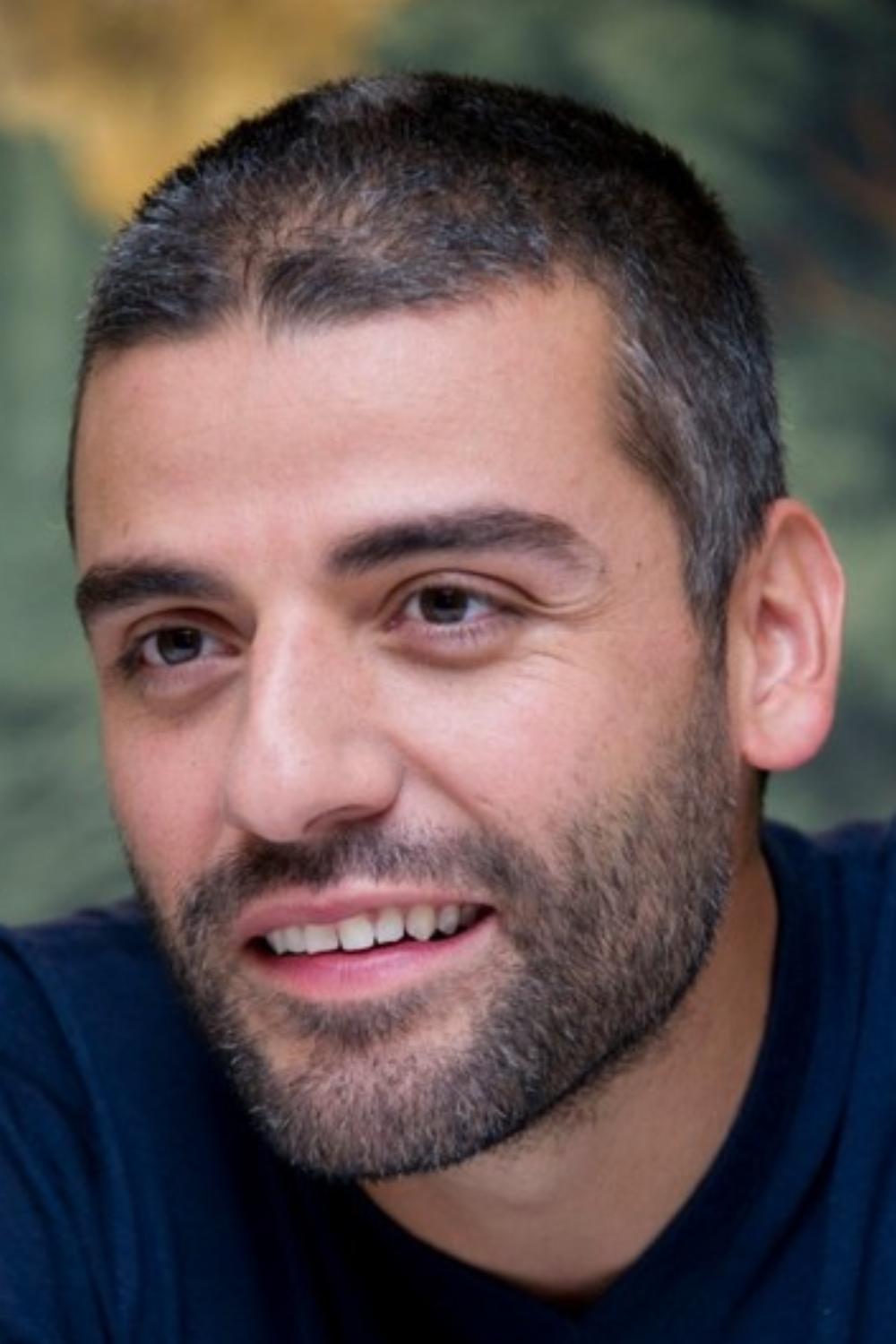 oscar isaac hair in a crew cut